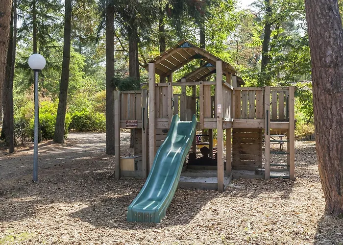 Dom wakacyjny In Near Forest *