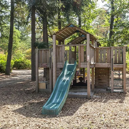 Prázdninový dům In Near Forest *